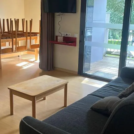 Maison Pmr Avec Terrasse - 6 Pers - Api-1-52-1724 * Meyrueis